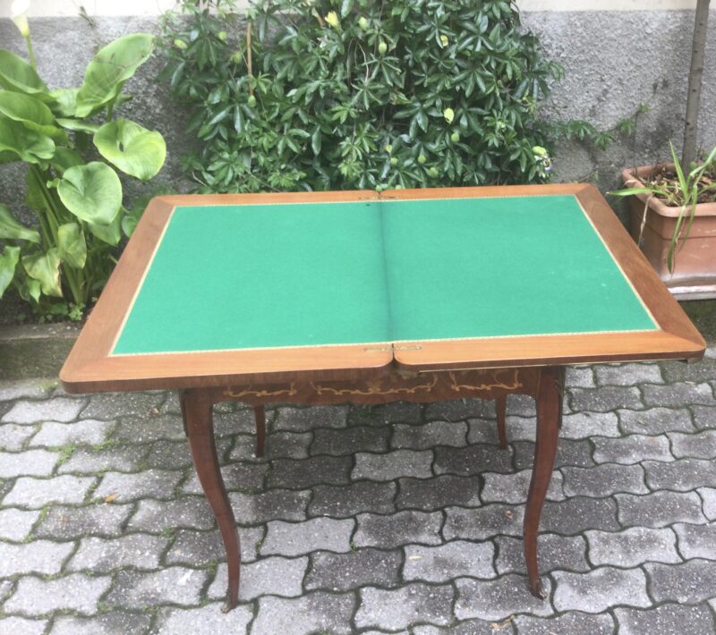 TAVOLO GIOCO CON INTARSIO 15